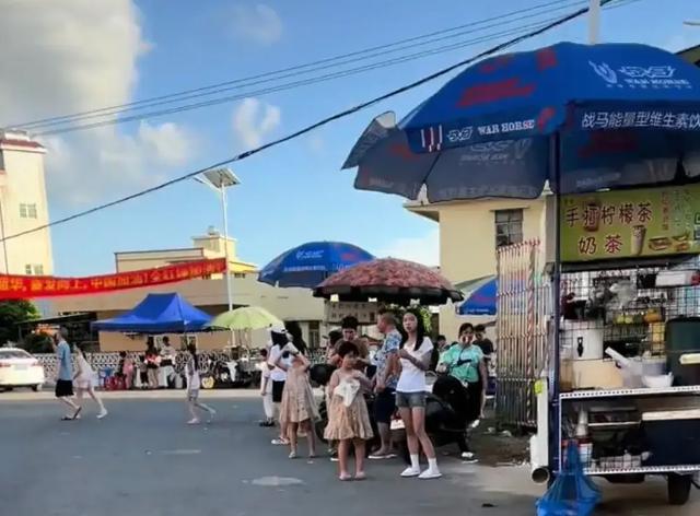 全红婵家门口真成小吃街了？当地回应来了，这波操作我服！