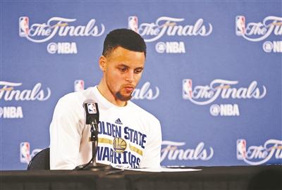 勇士vs骑士6.1录像,那场改变NBA总决赛走势的比赛,我看了三遍才敢信 勇士vs骑士6.1录像,那场改变NBA总决赛走势的比赛,我看了三遍才敢信
