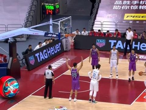 CBA直播，新疆VS广州，这场硬仗到底谁更顶？