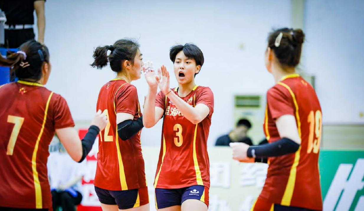 全运会女排天津vs福建，一场硬仗，看得我手心冒汗
